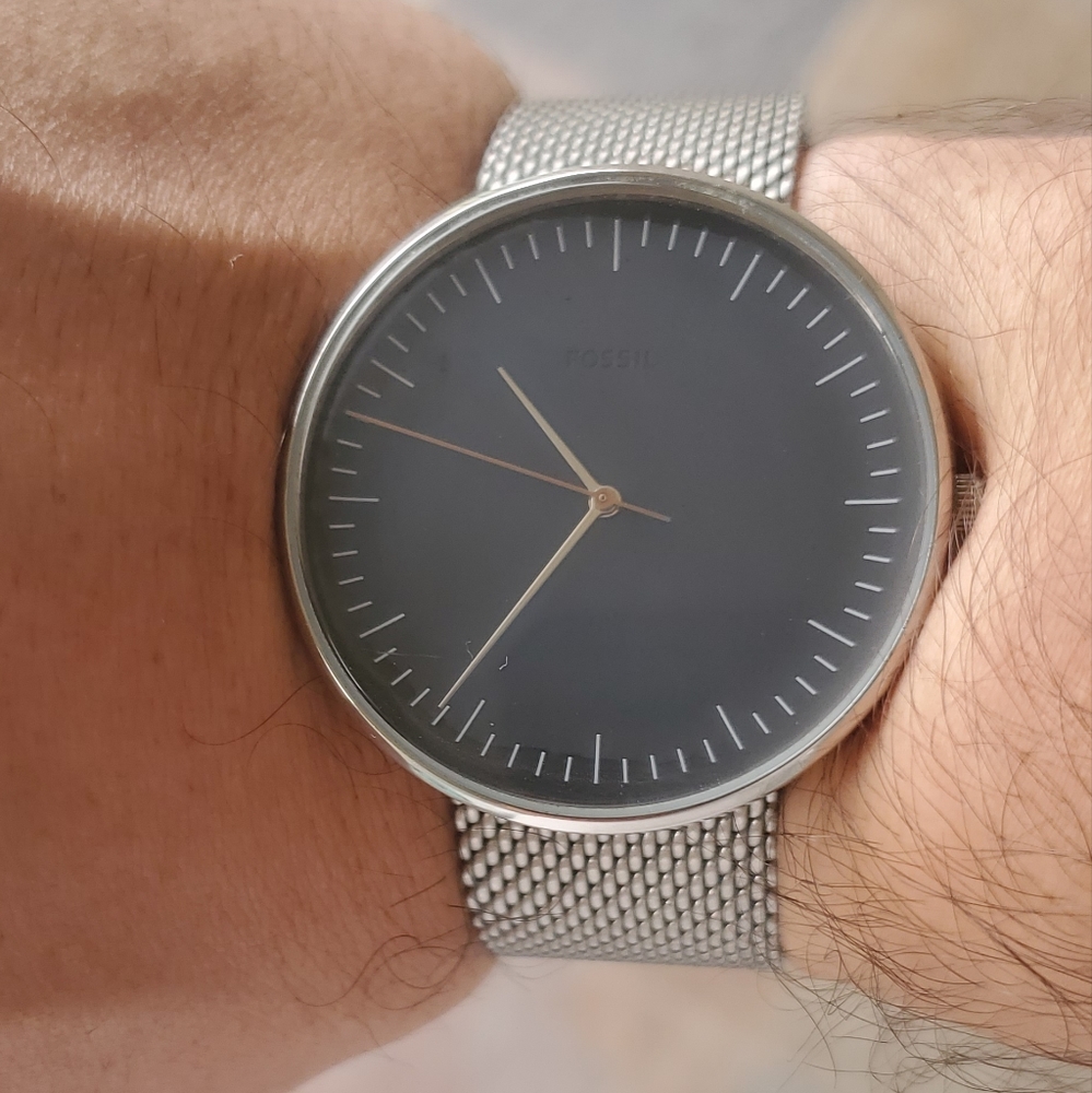Fossil essentialist watch - Picture 1 of 8
